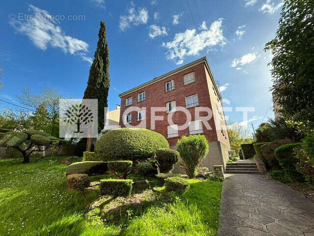 Appartement Le Raincy 4 pièce(s) 66 m2 - photo 2