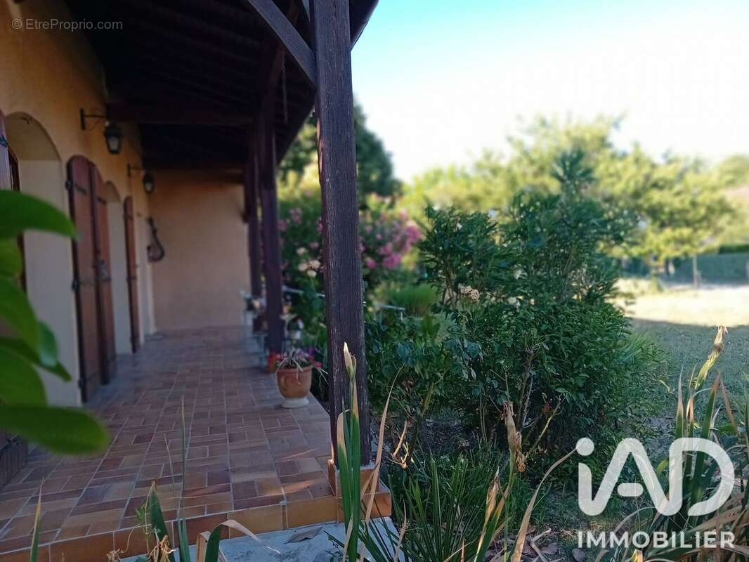 Maison 100 m² à Caussade  - photo 6