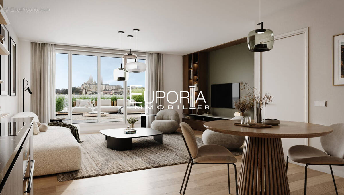 Appartement à PARIS-18E