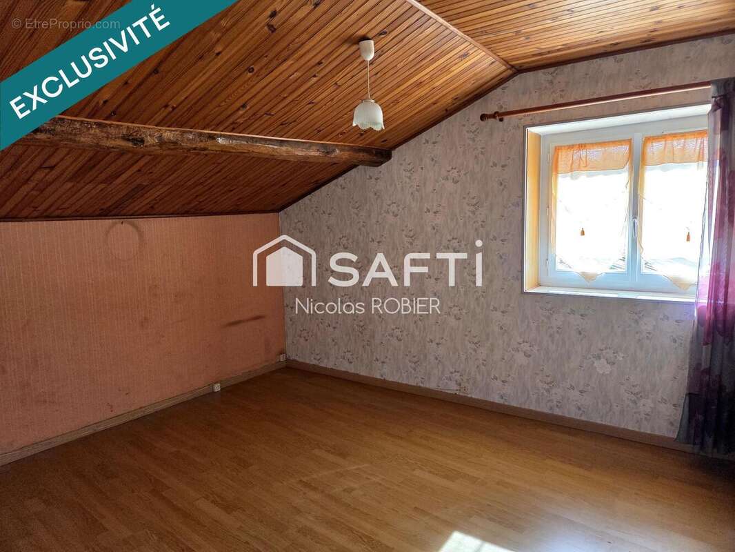 Maison 130 m² à La Creche  - photo 6