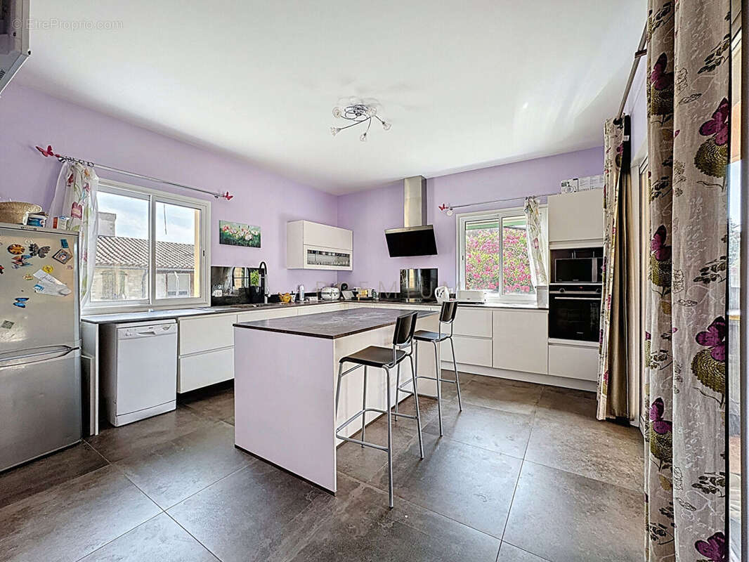 Maison à SAINT-MATHIEU-DE-TREVIERS