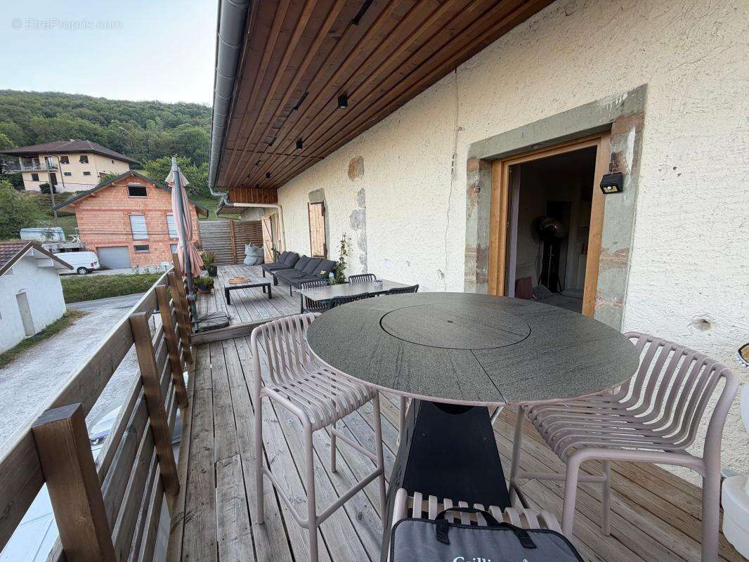 Appartement à GRESY-SUR-AIX