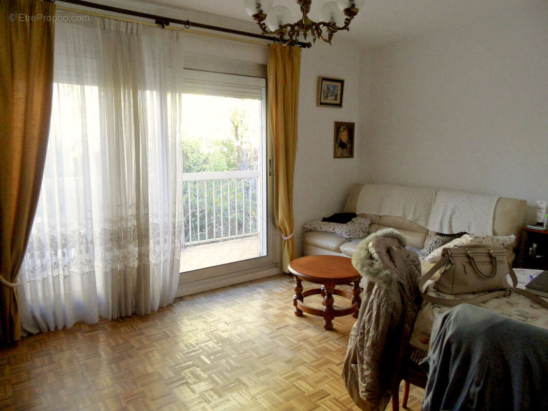 Appartement à MARSEILLE-11E