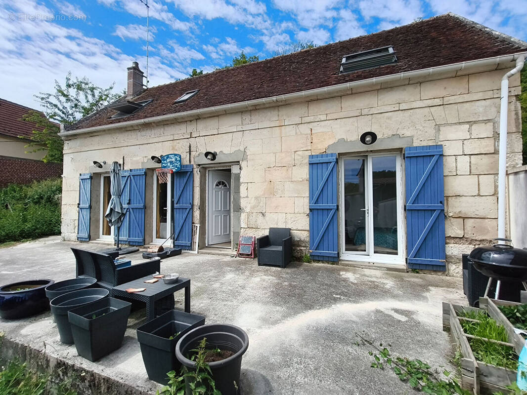 Maison à JAUX