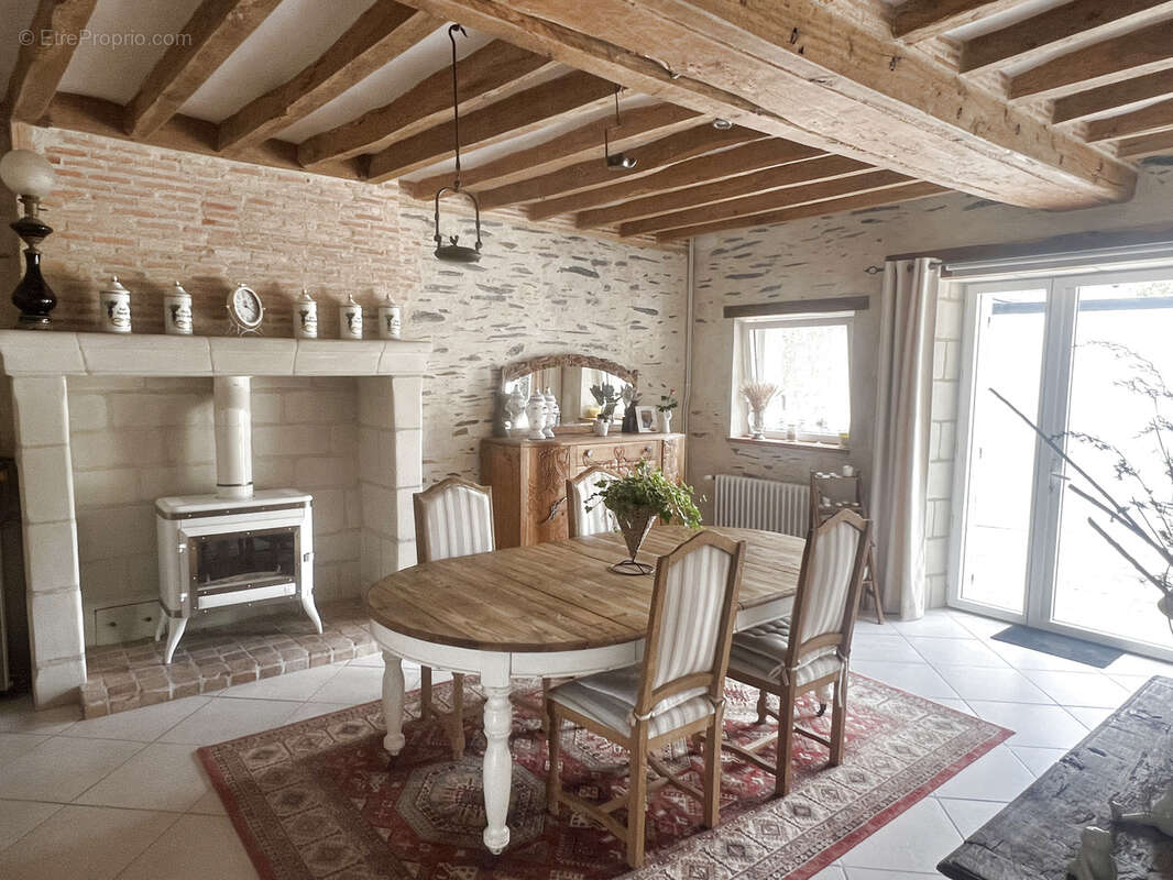 Maison à LES PONTS-DE-CE