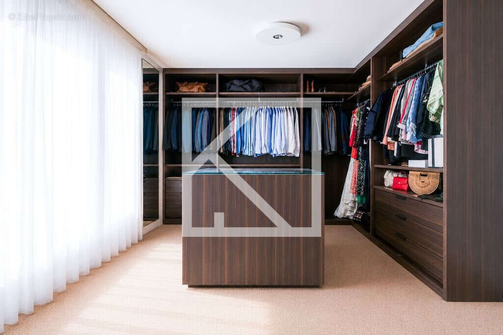 Maison 232 m² à Coulaines  - photo 8