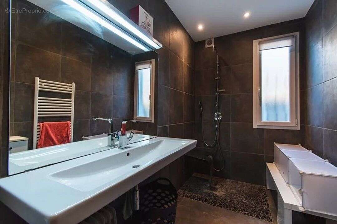 Maison à GREOUX-LES-BAINS