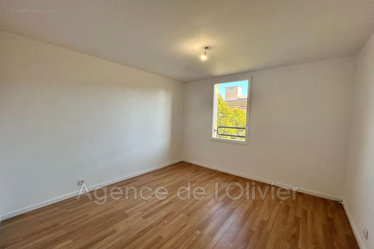 Appartement à VALBONNE