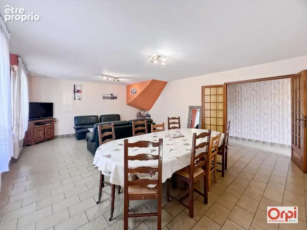 Maison familiale avec grenier aménageable, terrain constructible et annexe Airbnb – Ville-Dommange - photo 7