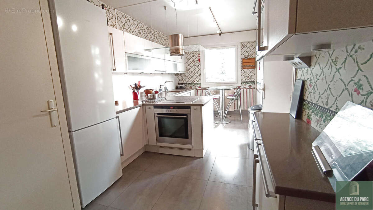 Appartement à VILLE-D'AVRAY
