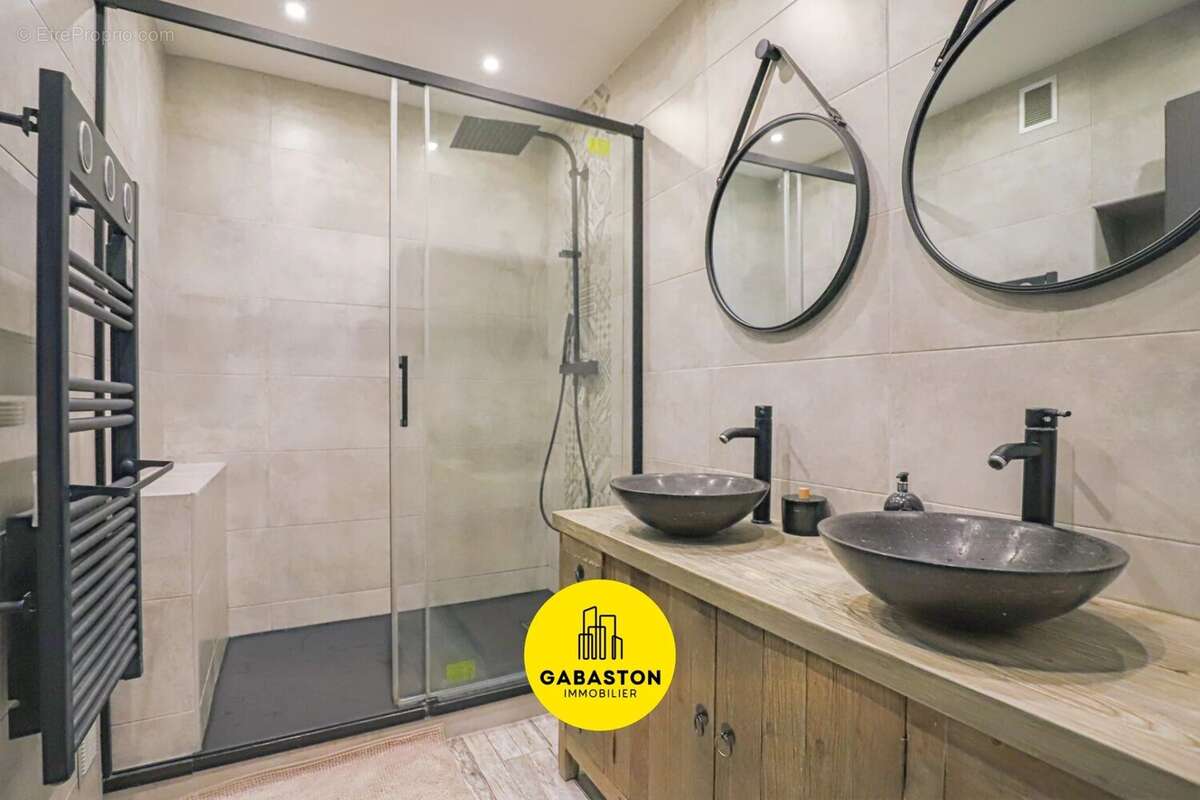 Appartement à MARSEILLE-10E