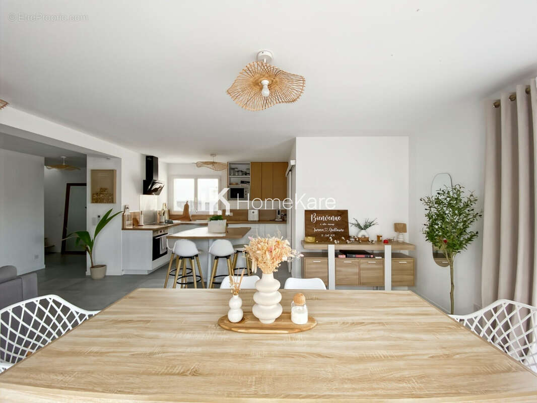 Maison à VILLENAVE-D&#039;ORNON