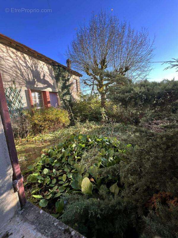 Maison à SAINT-SULPICE-D&#039;EXCIDEUIL