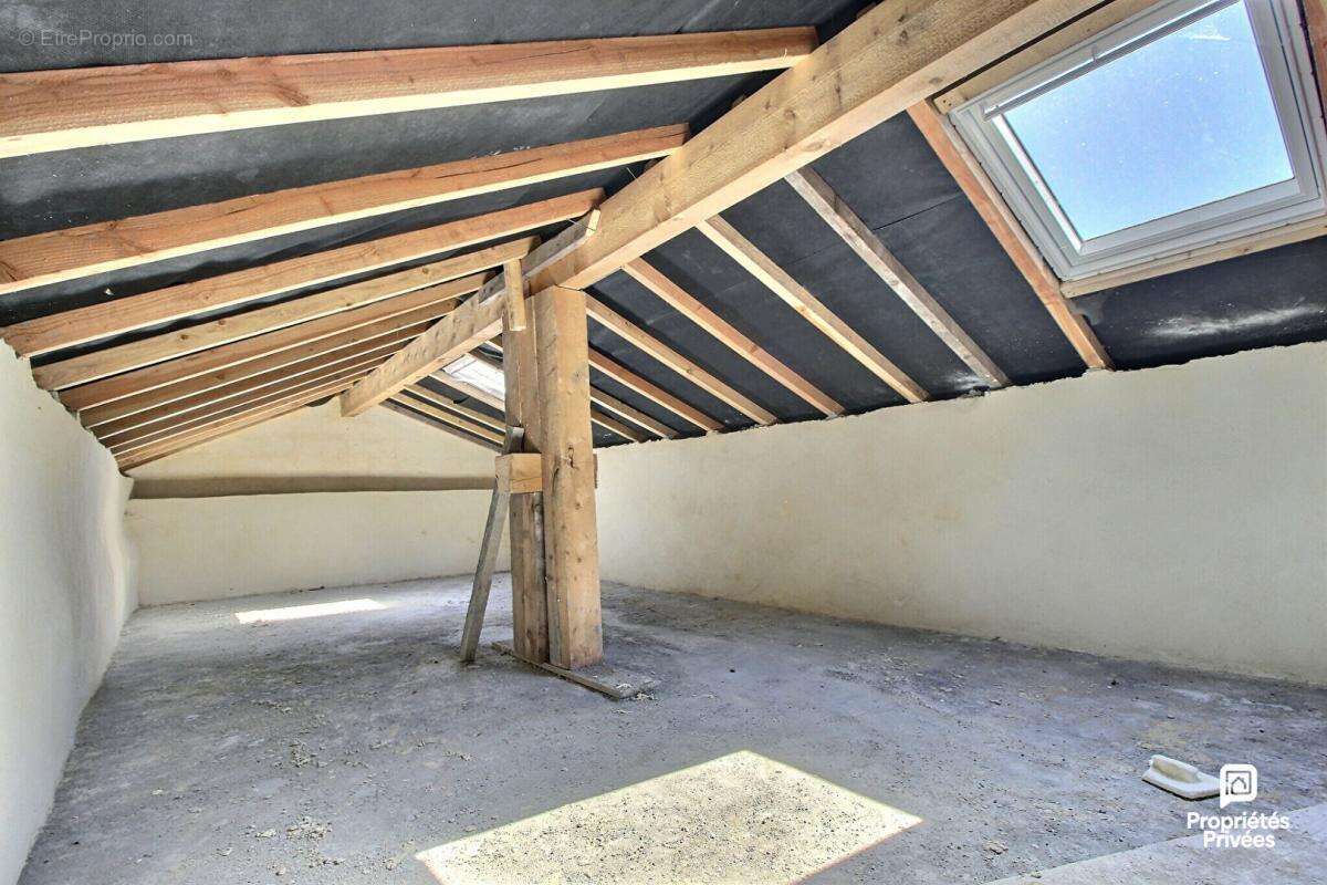 Maisons à rénover de 244 m2 sur Barnas - photo 6