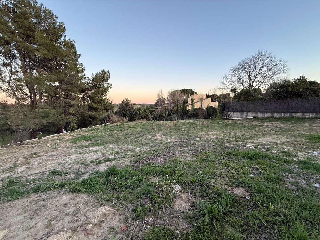 Terrain à PAILHES