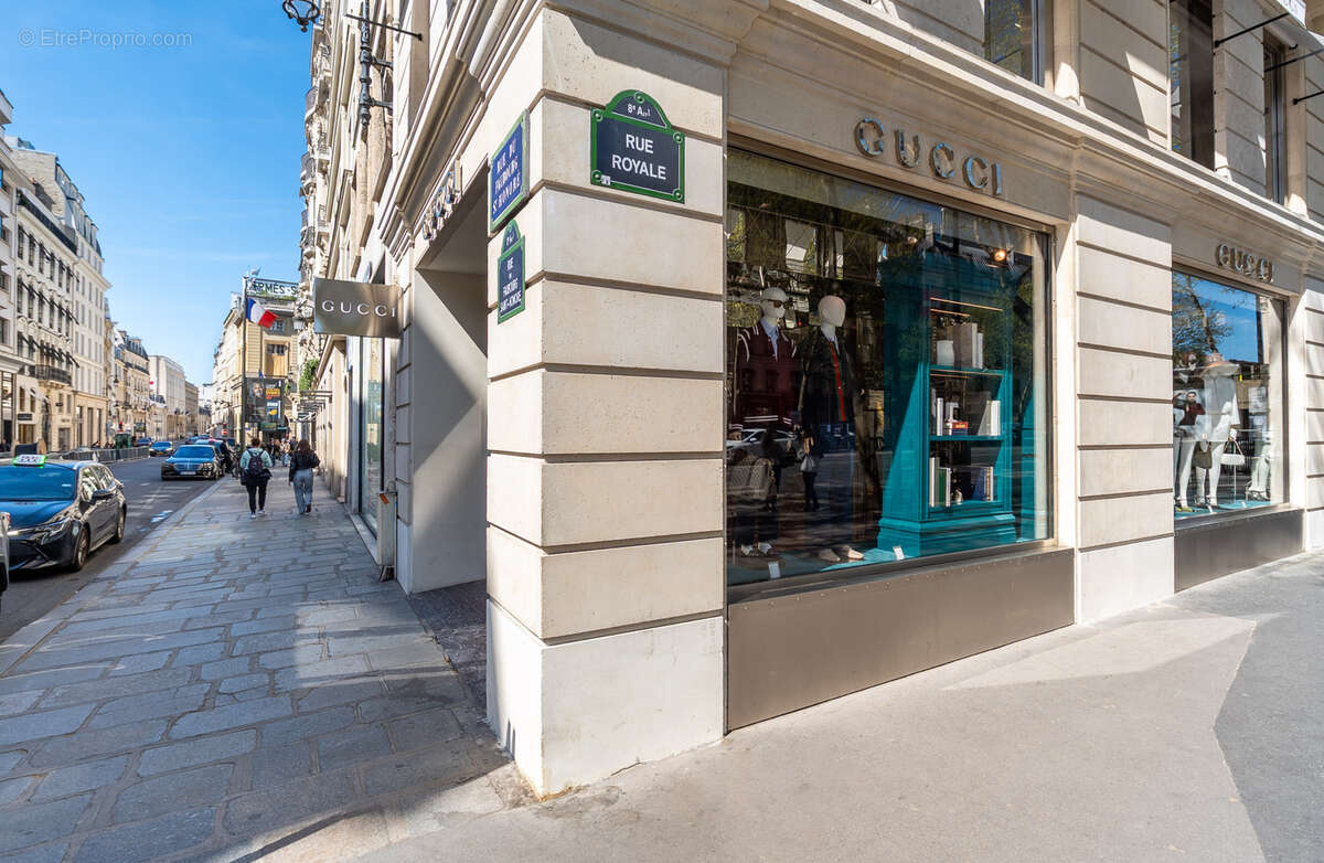 Appartement à PARIS-8E