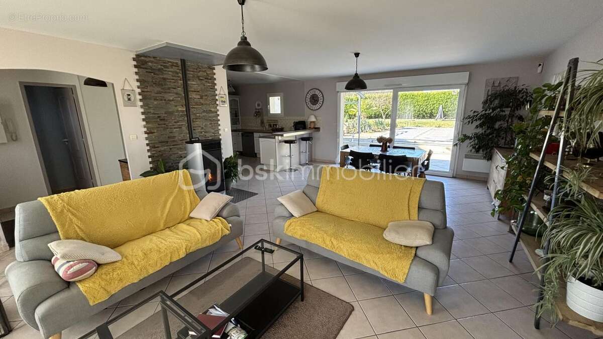 Maison à SAINT-SEROTIN