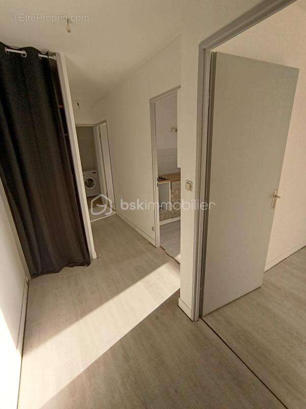 Logement T2, idéalement situé - photo 5