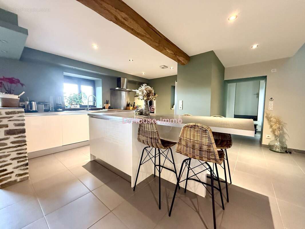 Maison à SAINT-HILAIRE-PEYROUX