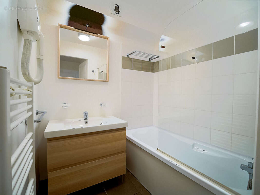 Appartement à PARENTIS-EN-BORN