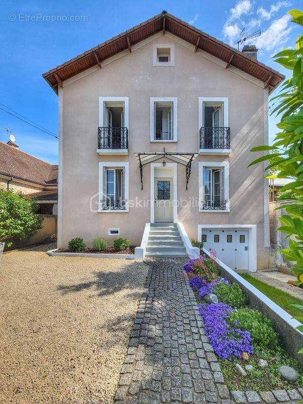 Maison à VILLIERS-SUR-MARNE