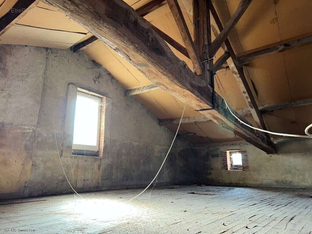 Maison à CELLEFROUIN