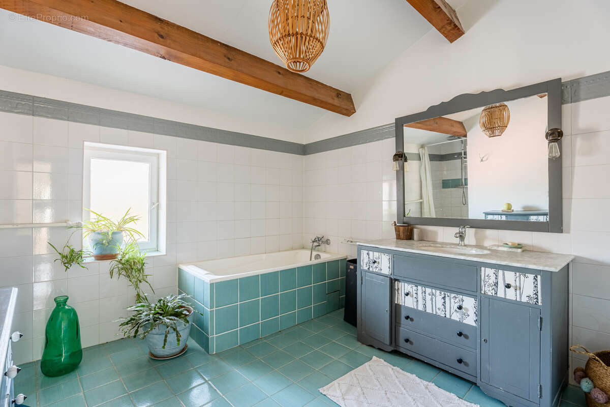 Maison à LA BOUILLADISSE