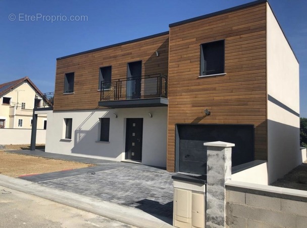 Terrain à QUEVAUVILLERS