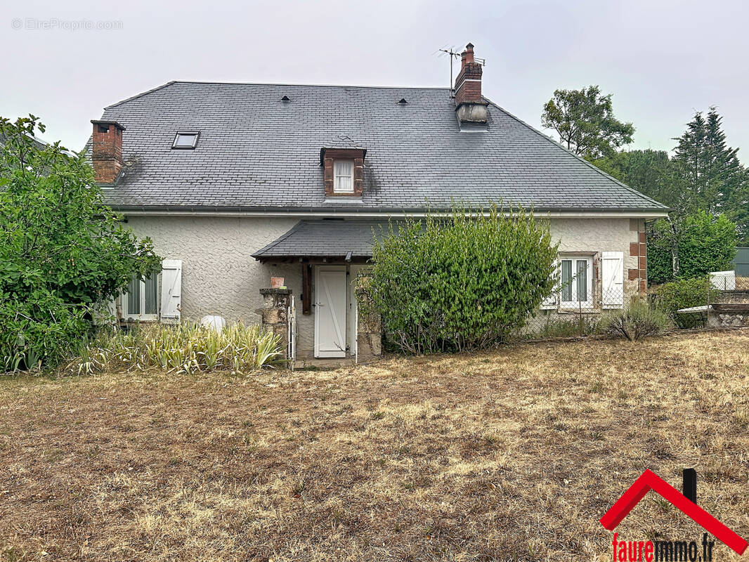 Maison à COSNAC