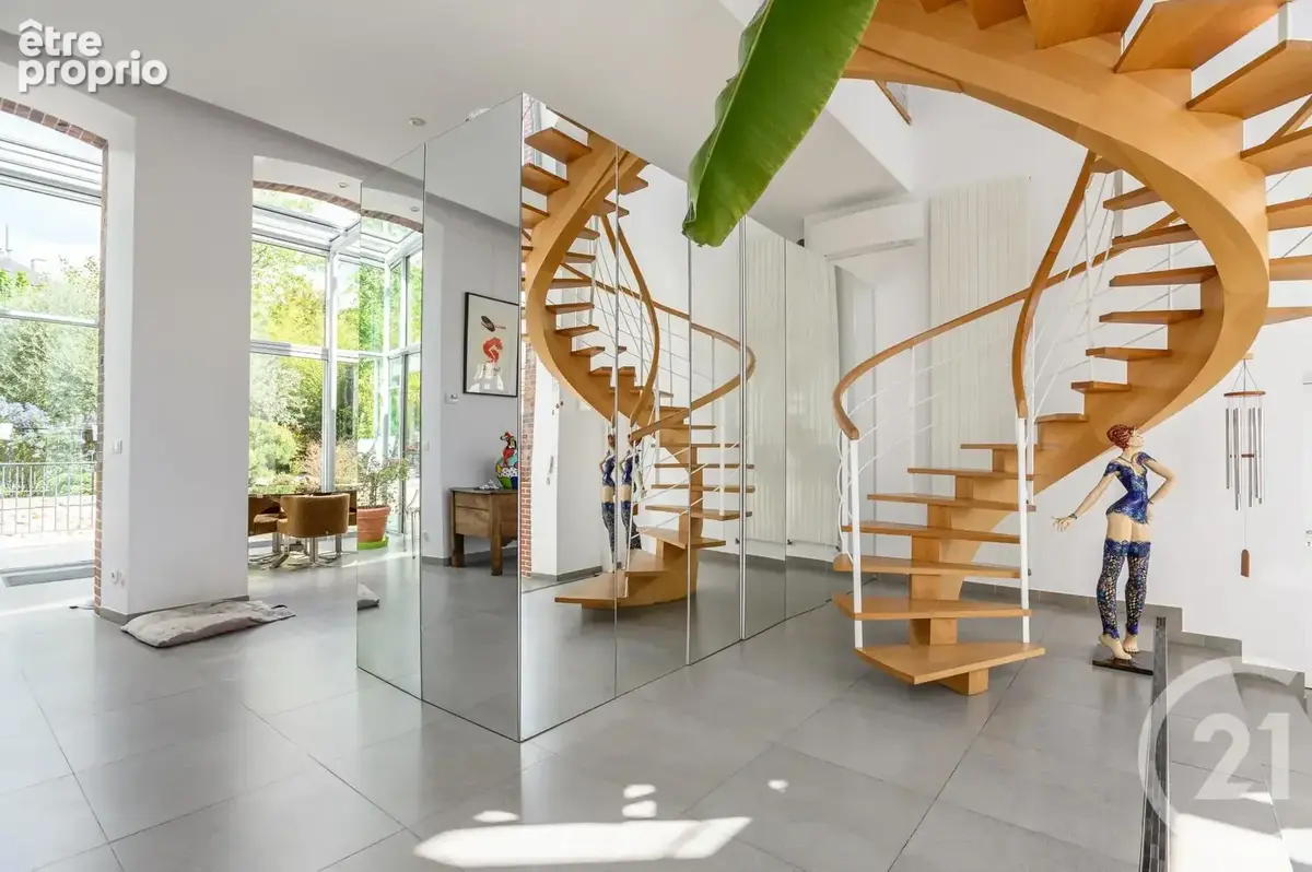 Maison 9 pièces 440 m² à vendre à Chartres (28000) - photo 3