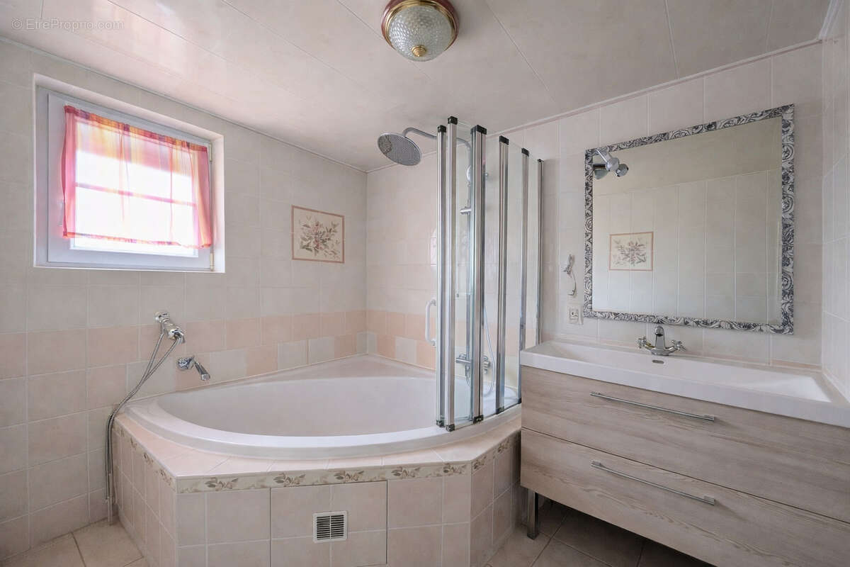 Maison à SAINT-CREPIN-IBOUVILLERS