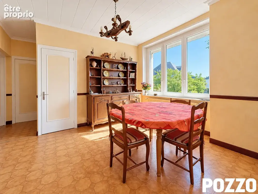 A VENDRE - YQUELON (50400) - Maison de 7 pièces - calme, proche des commodités. - photo 4