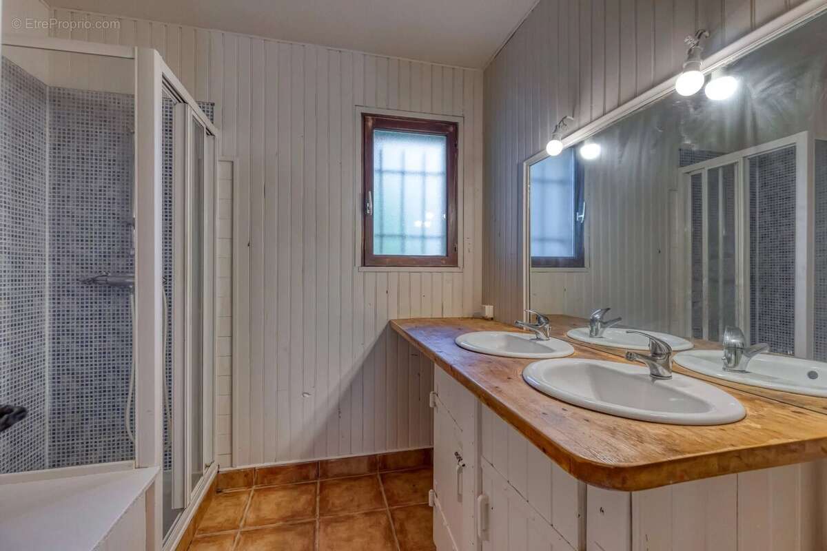 Maison à ECHIROLLES