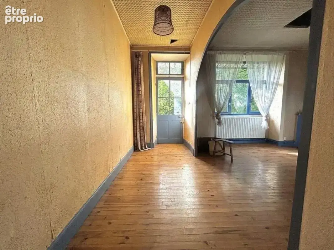 Opportunité rare pour professionnels — Bâtiment de caractère de 450 m² sur 3 niveaux avec jardin de 1 000 m² - photo 9