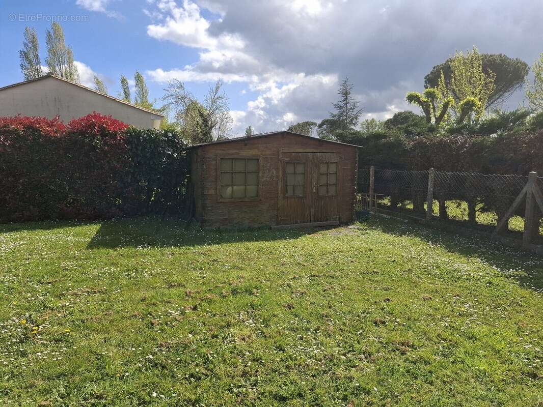 Maison à AMBARES-ET-LAGRAVE