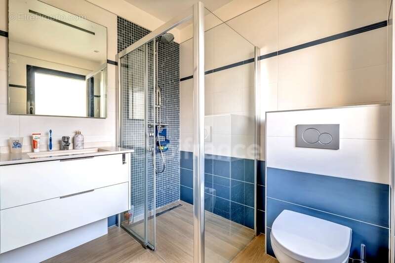 Maison à vendre P8 FONTENAY SOUS BOIS (94) au cœur des Rigollots, en limite de VINCENNES, 215 m² avec jardin arboré, terrasse et - photo 20