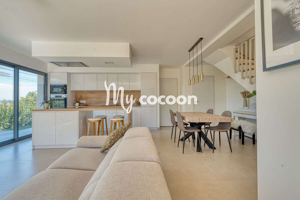 Maison à ALBIGNY-SUR-SAONE