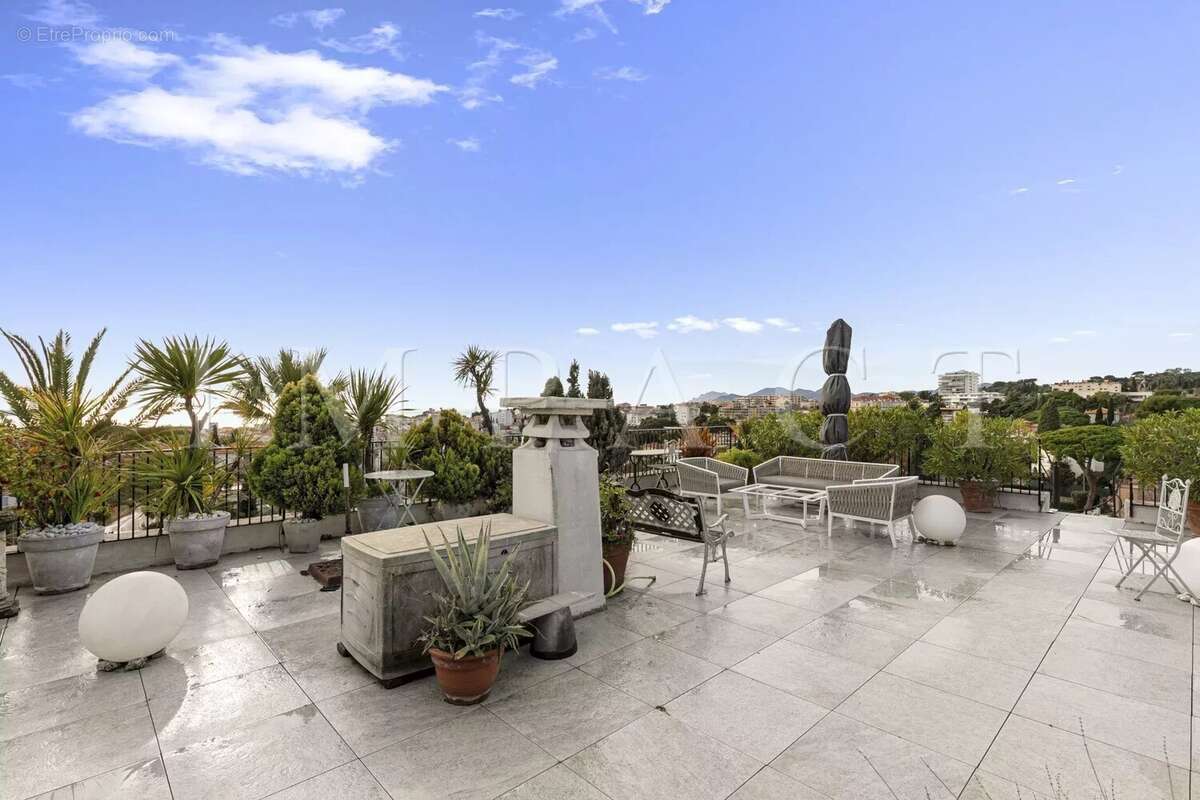 Appartement à CANNES