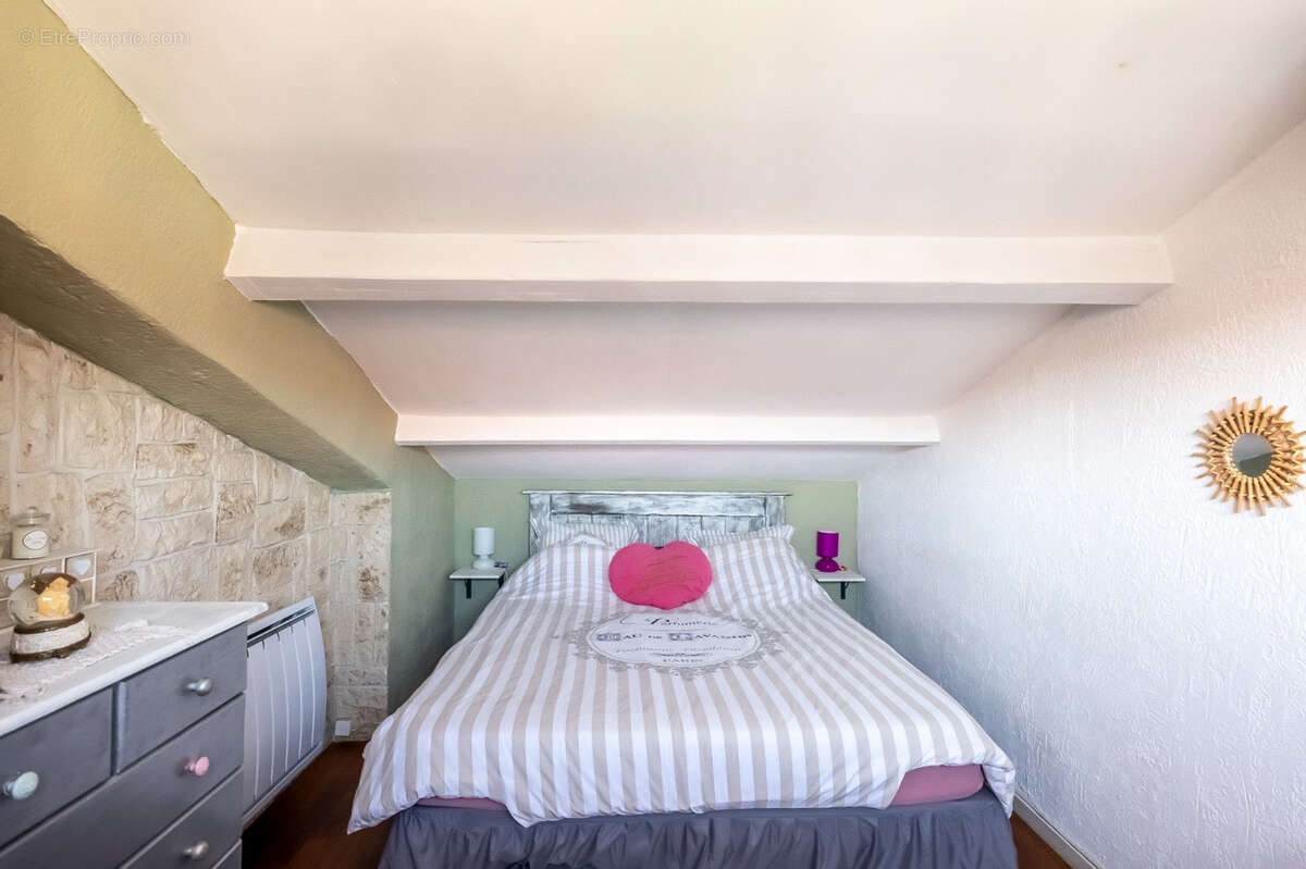 Bel appartement type 4 en DUPLEX - idéalement situé - au dernier étage - photo 10