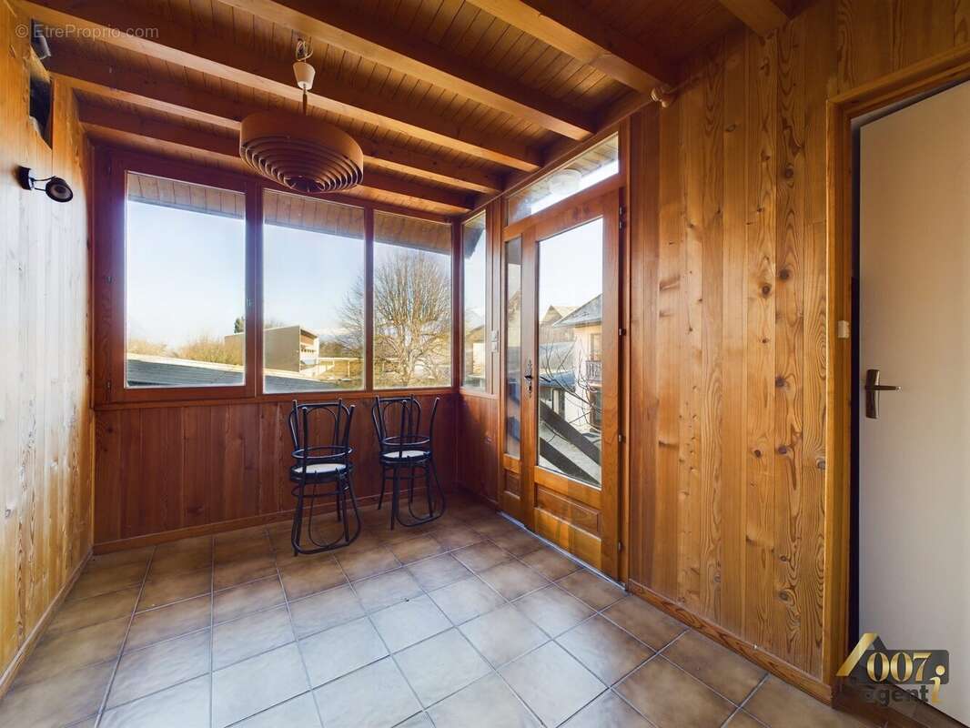 Véranda - Maison à CHATEAUNEUF