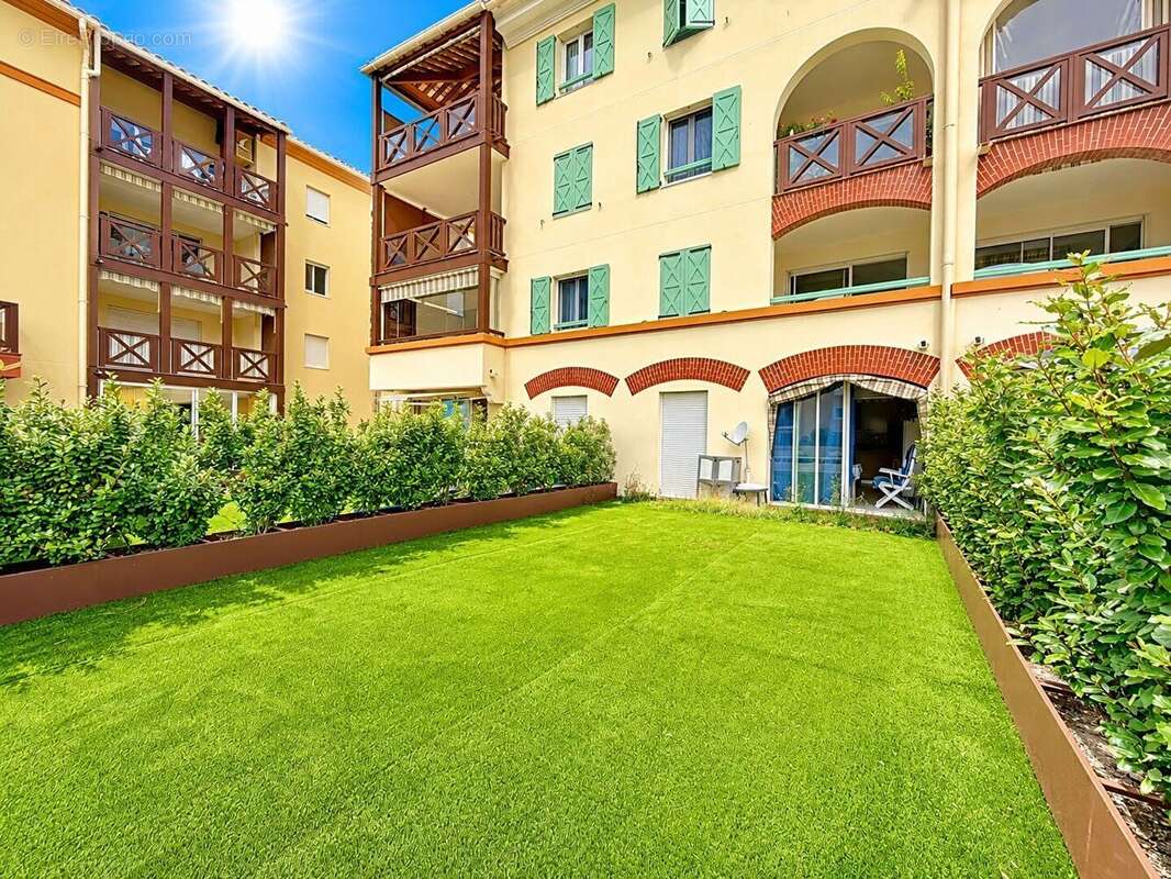 Port fréjus ? t2 avec jardin  et garage - photo 2