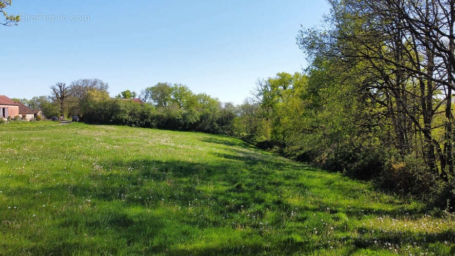 Terrain à GIGOUZAC