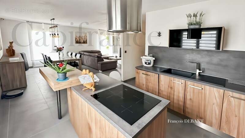 Dpt Marne (51), à vendre proche PONTFAVERGER MORONVILLIERS maison P5 de 100 m² - Terrain de 715 m² - plain pied - photo 4