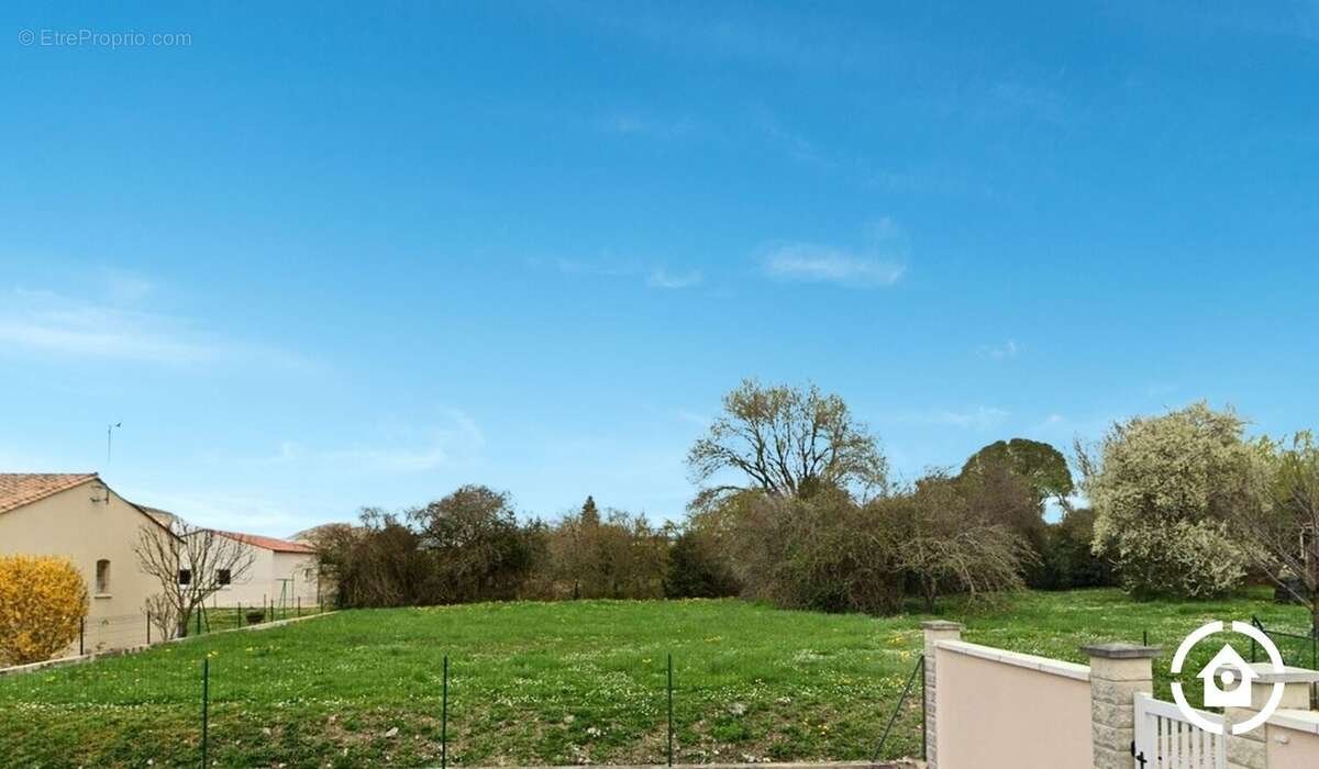 Terrain à JARNAC