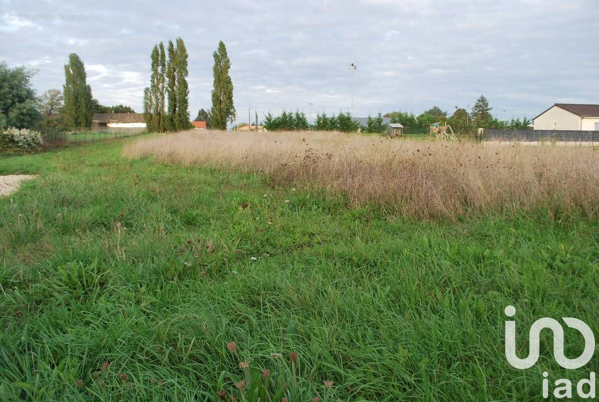 Photo 1 - Terrain à SAINT-PIERRE-D'EYRAUD