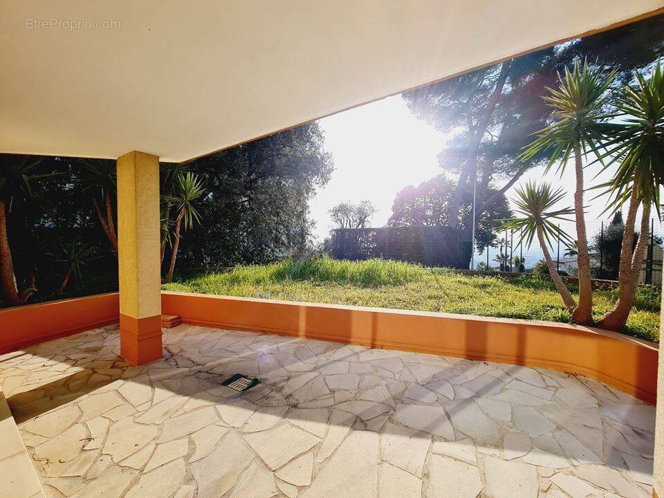 Appartement à LE CANNET