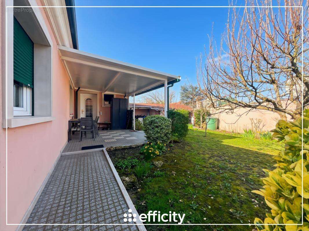 Maison à ROISSY-EN-BRIE