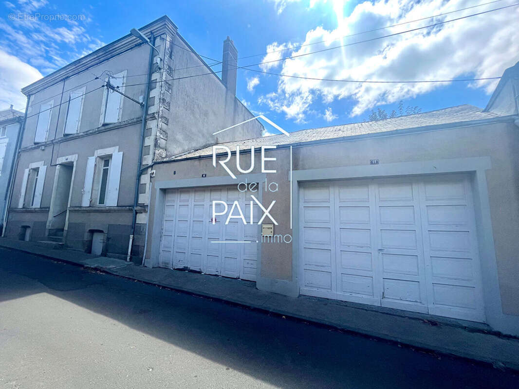 Maison à PARTHENAY