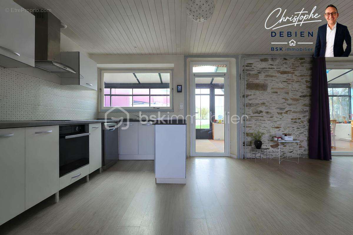 Pavillon familial 221 m² – 6 chambres – jardin clos & dépendances – centre de chavagnes-en-paillers - photo 5