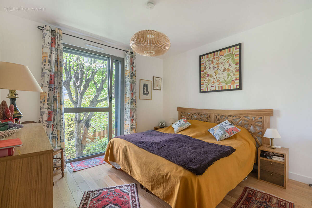 Appartement à PARIS-15E